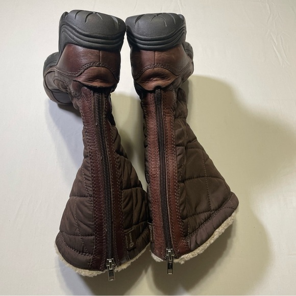 UGG WOMEN'S SIZE 7 SNOWPEAK VIBRAM SOLE EVENT WATERPROOF BOOTS BROWN PRE-OWNED. - Picture 9 of 13